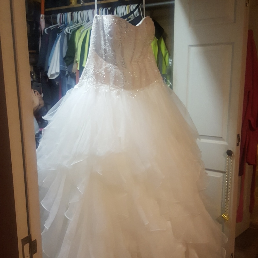 Wedding dress